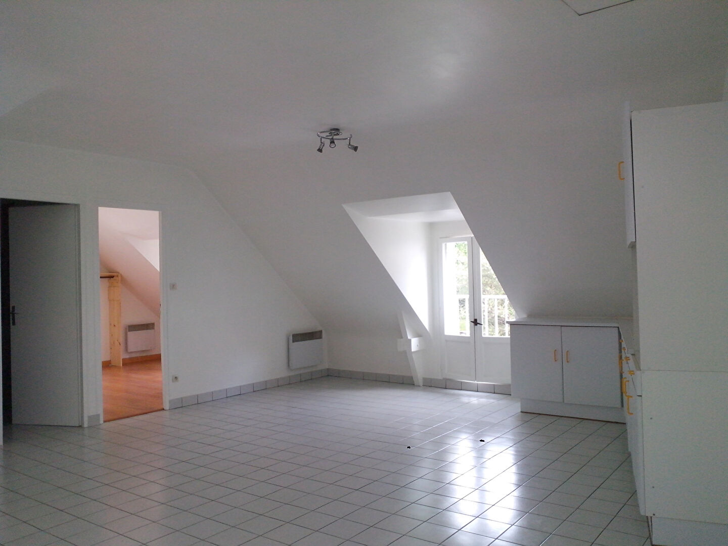 Appartement - 3 pièces, 57 m² - La Roche Bernard (56130) Appartement - 3 pièces, 57 m² - La Roche Bernard (56130)