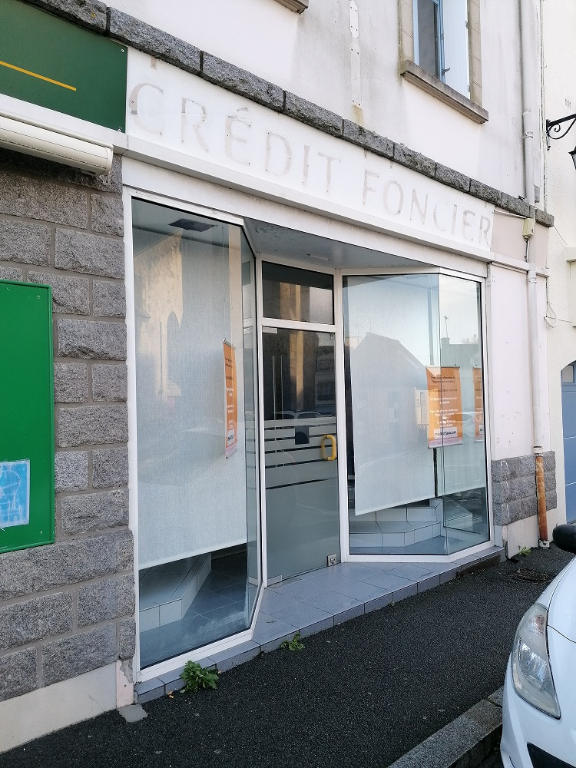 Local commercial de 48M² LA ROCHE BERNARD Local commercial de 48M² LA ROCHE BERNARD