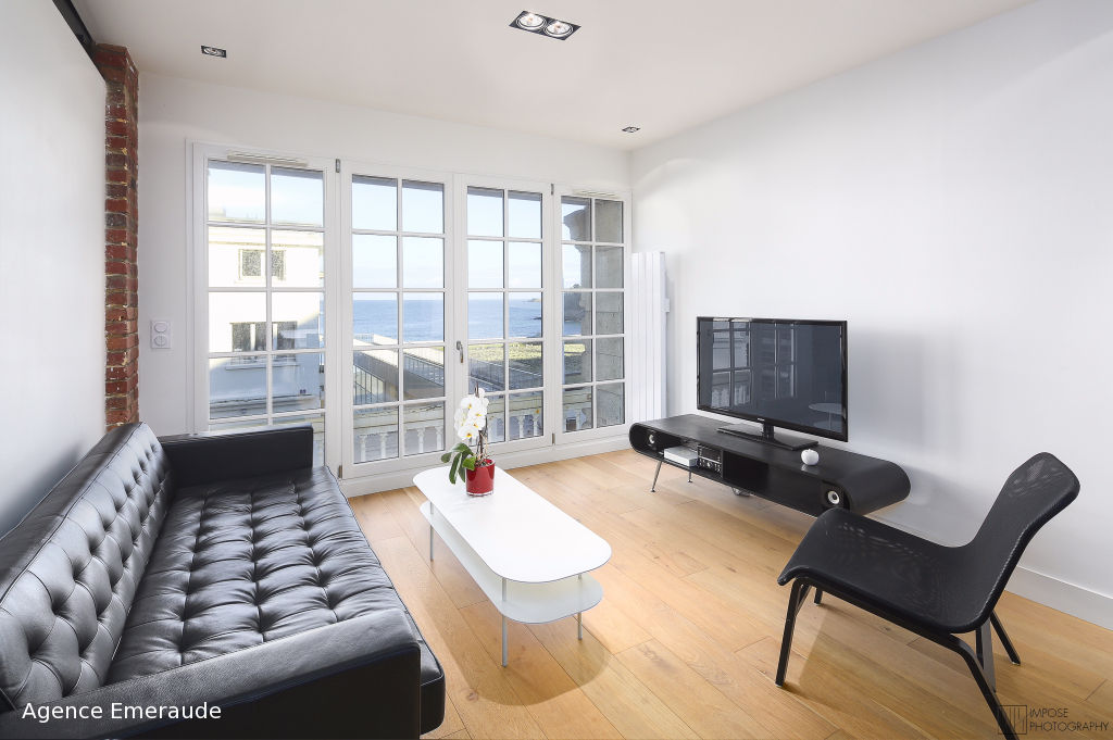 DINARD Appartement Hyper centre VUE MER, 3 chambres 86m2 loi carrez, 110 au sol DINARD Appartement Hyper centre VUE MER, 3 chambres 86m2 loi carrez, 110 au sol