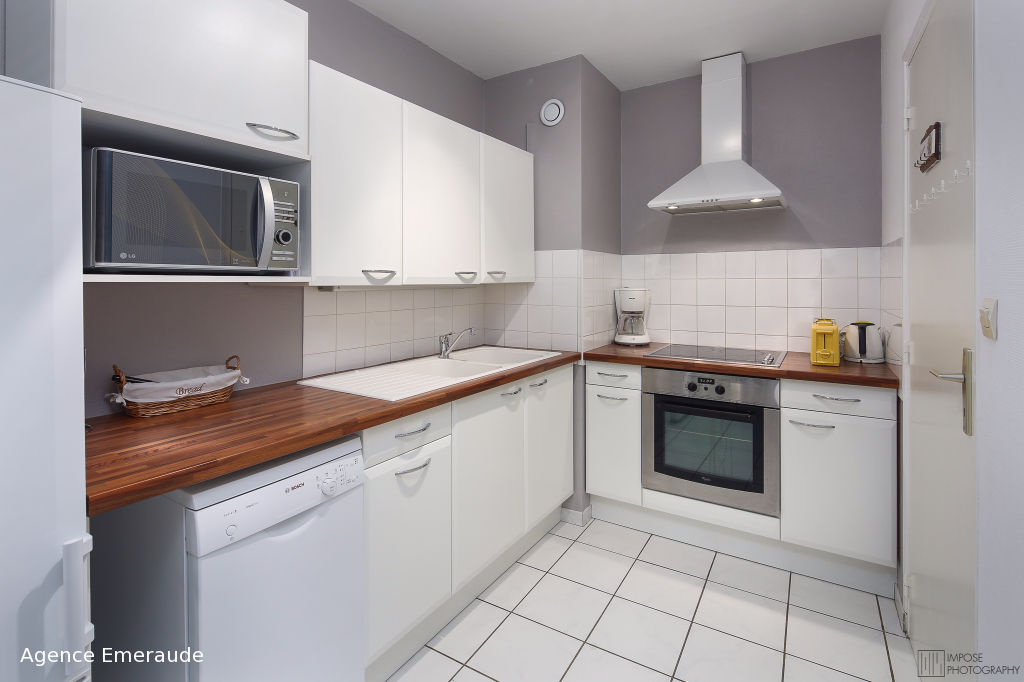 LOCATION SAISONNIERE Hyper centre de Dinard Appartement 3 pièces ascenseur parking balcon sud LOCATION SAISONNIERE Hyper centre de Dinard Appartement 3 pièces ascenseur parking balcon sud