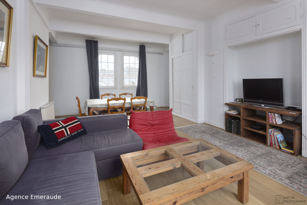 Appartement Art déco hyper Centre Dinard 2 chambre(s) 4 à 6 personnes Appartement Art déco hyper Centre Dinard 2 chambre(s) 4 à 6 personnes