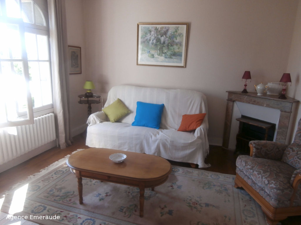 Location saisonnière Maison avec jardin à Dinard 2 à 4 personnes Location saisonnière Maison avec jardin à Dinard 2 à 4 personnes