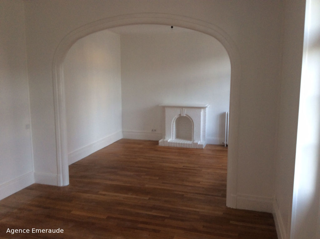A louer grand Appartement Dinard 2 pièce(s) 69m2 vue mer A louer grand Appartement Dinard 2 pièce(s) 69m2 vue mer