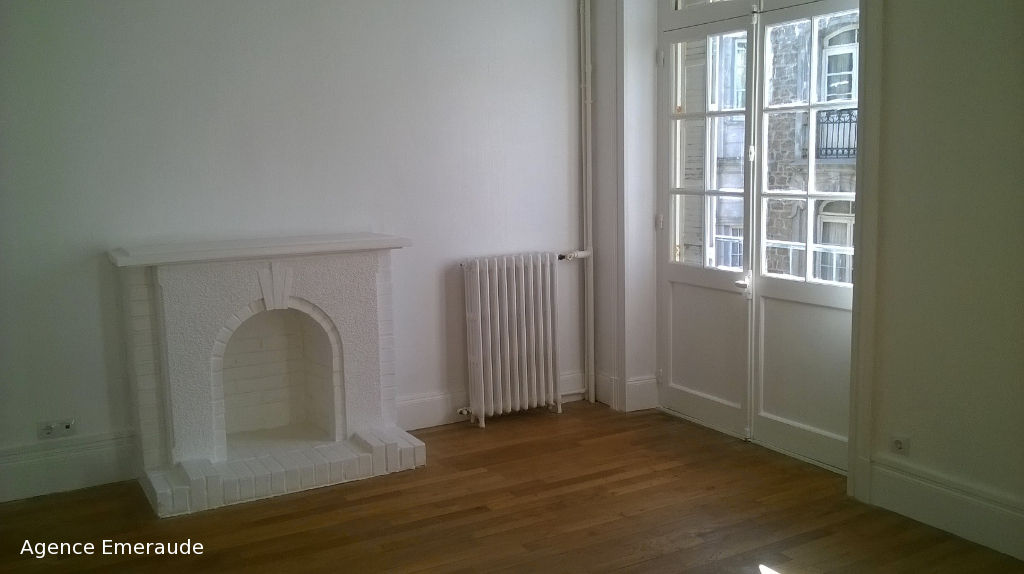 A louer grand Appartement Dinard 2 pièce(s) 69m2 vue mer A louer grand Appartement Dinard 2 pièce(s) 69m2 vue mer