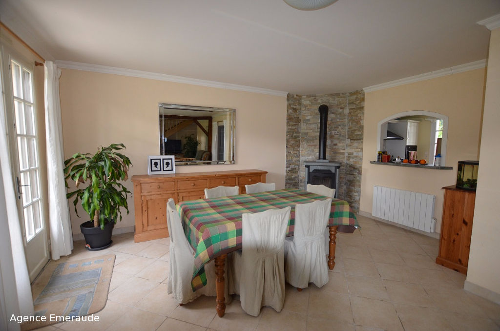 Maison Pleurtuit 140 m2 bord de rance 6 chambres, 2 chambres au rez-de-chaussée Maison Pleurtuit 140 m2 bord de rance 6 chambres, 2 chambres au rez-de-chaussée