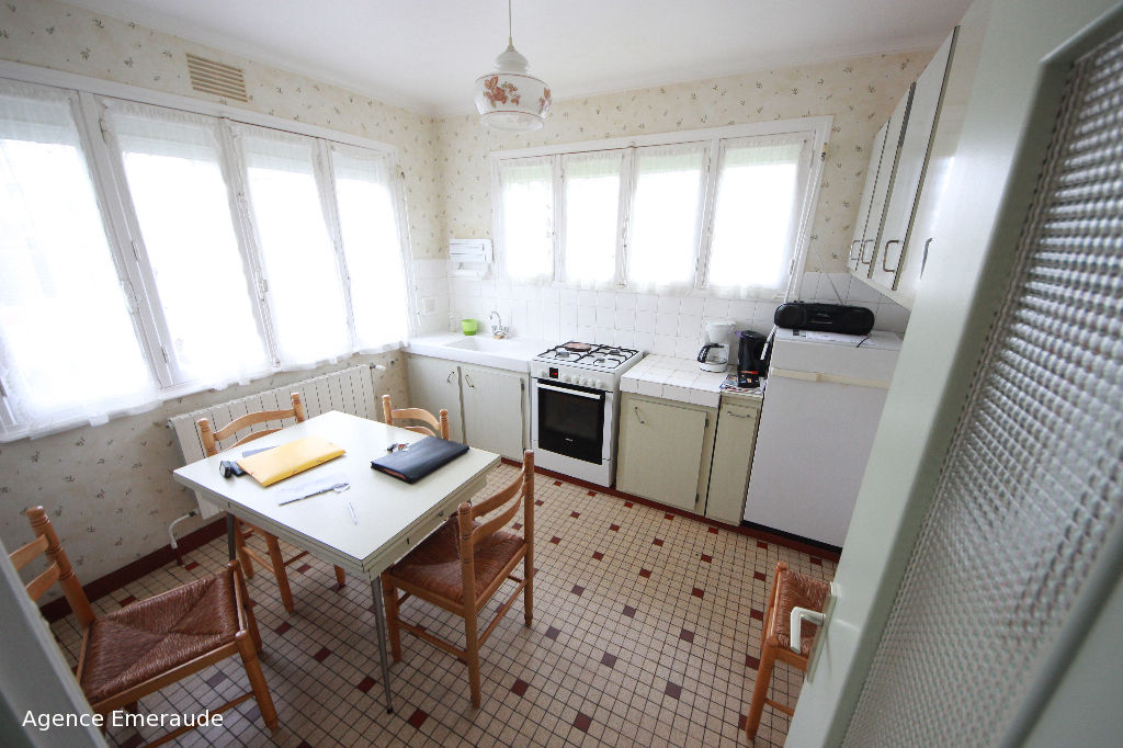 Maison Dinard 4 pièce(s) 70 m² terrain de 663 m² Maison Dinard 4 pièce(s) 70 m² terrain de 663 m²