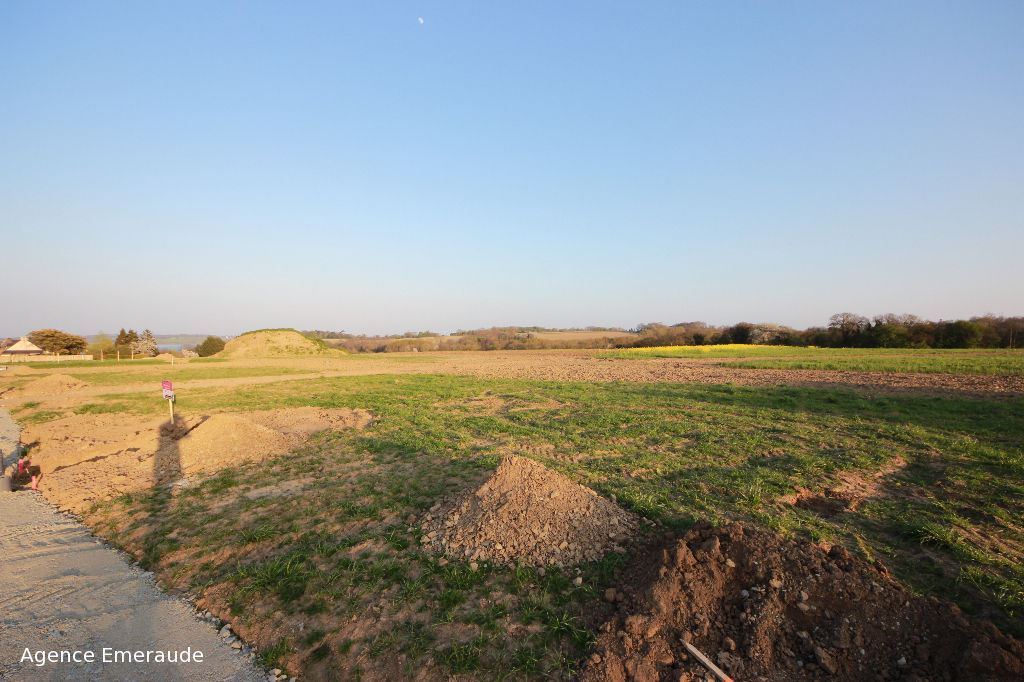 Centre bourg Langrolay sur Rance Terrain constructible de 413m2 Centre bourg Langrolay sur Rance Terrain constructible de 413m2