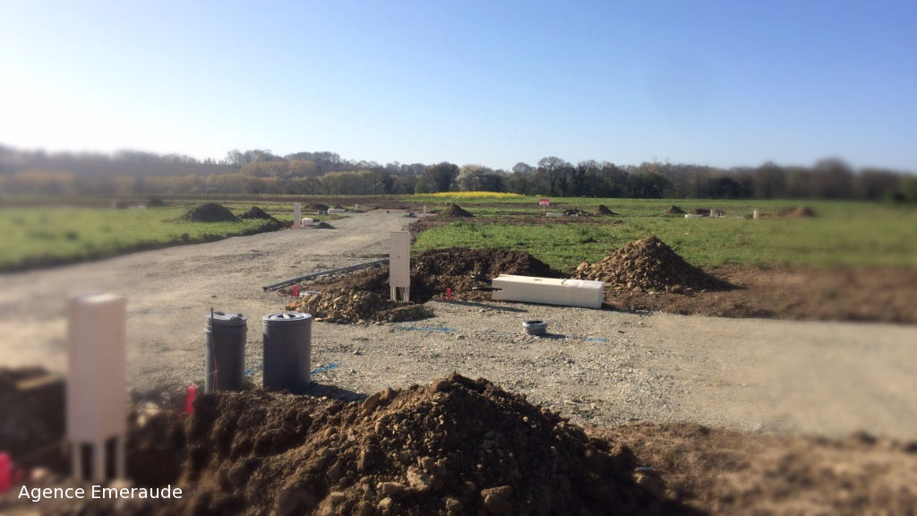 Centre bourg Langrolay sur Rance Terrain constructible de 435m2 Centre bourg Langrolay sur Rance Terrain constructible de 435m2