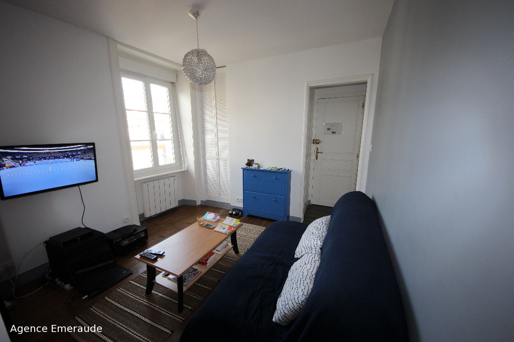 Appartement meublé de type 2 pièce(s) à louer de septembre à juin 2019 Appartement meublé de type 2 pièce(s) à louer de septembre à juin 2019