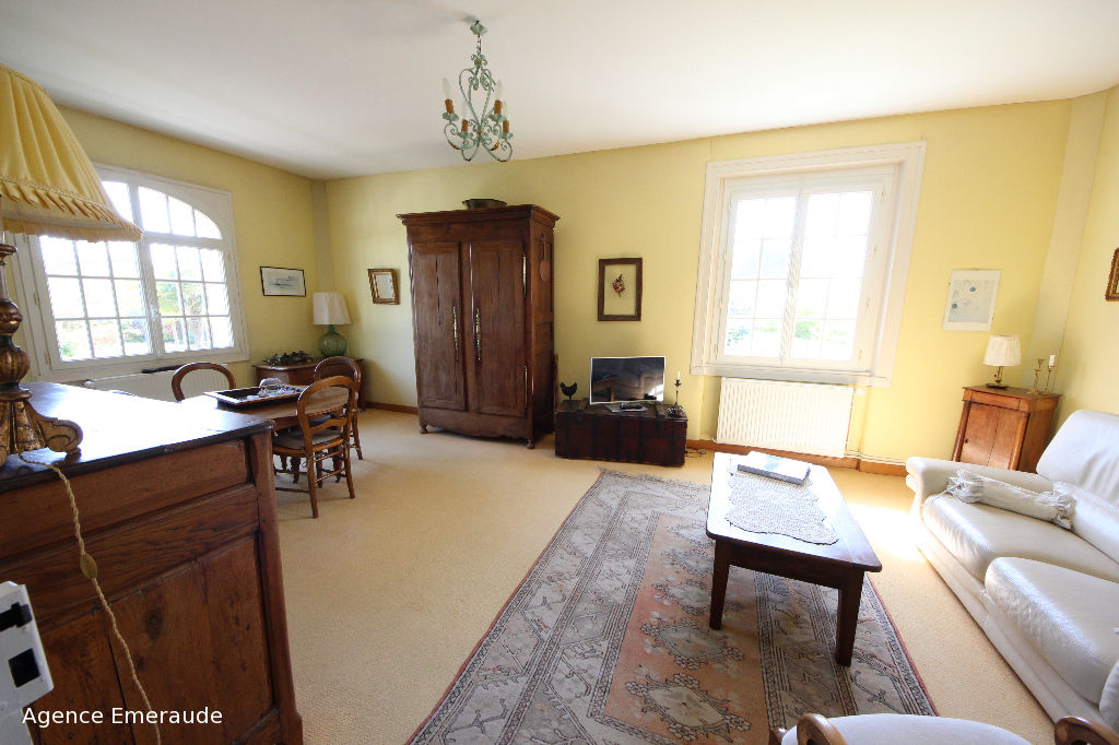 Appartement Dinard 3 pièces 2 chambres 88.74 m2 loi carrez, 103.92 m2 au sol Appartement Dinard 3 pièces 2 chambres 88.74 m2 loi carrez, 103.92 m2 au sol