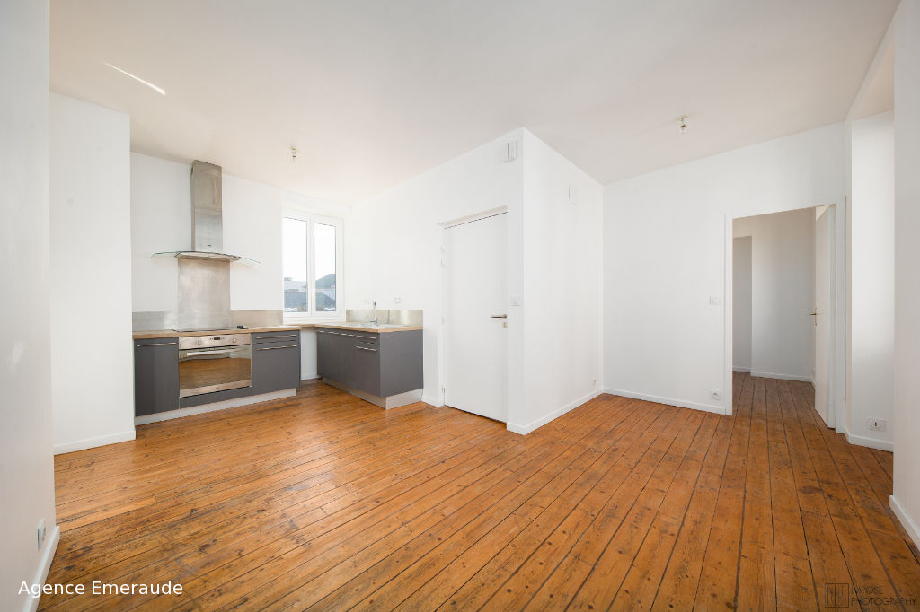 Appartement Dinard 2 pièce(s) 30.40 m2 hyper centre Appartement Dinard 2 pièce(s) 30.40 m2 hyper centre
