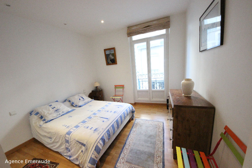 Location saisonnière appartement 4 à 6 personnes en plein centre de DINARD Location saisonnière appartement 4 à 6 personnes en plein centre de DINARD