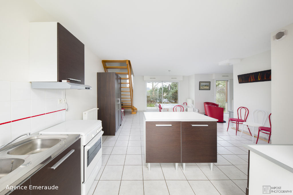 Maison DINARD 104m2 secteur calme, à proximité des commerces et plage Maison DINARD 104m2 secteur calme, à proximité des commerces et plage