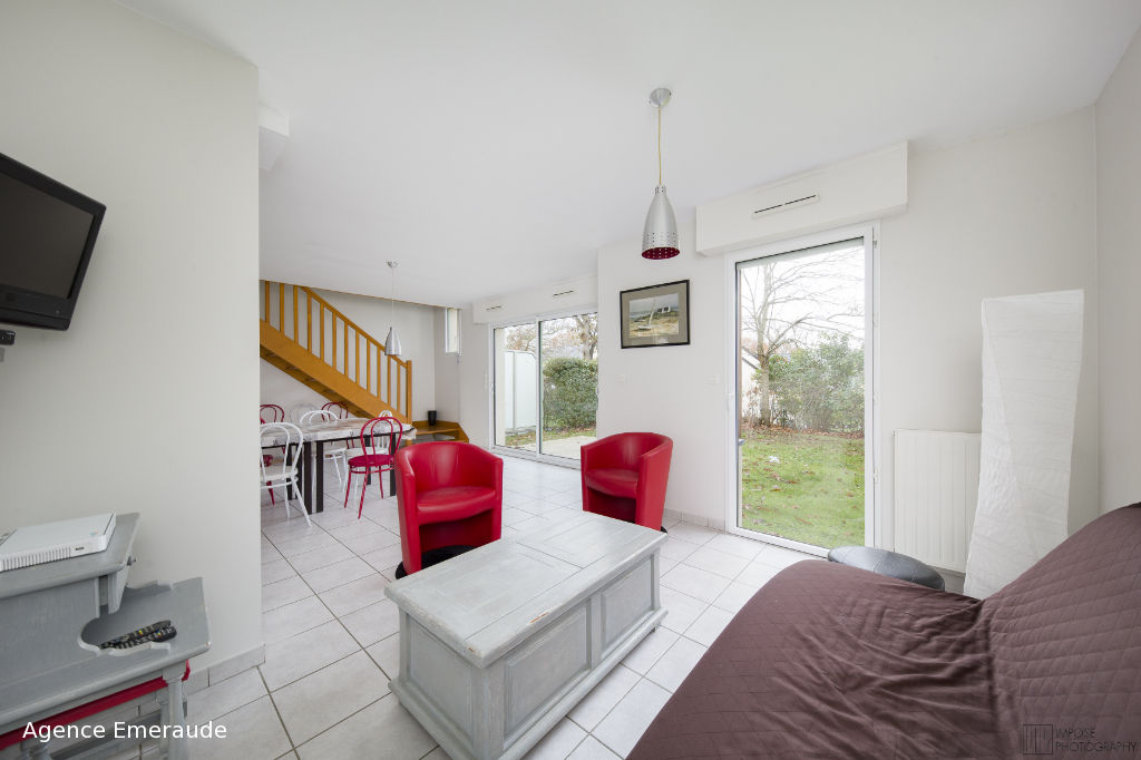 Maison DINARD 104m2 secteur calme, à proximité des commerces et plage Maison DINARD 104m2 secteur calme, à proximité des commerces et plage