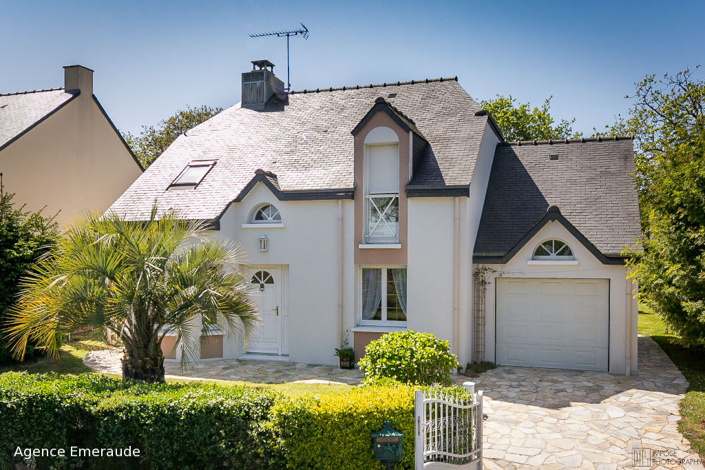 Maison Dinard 5 pièce(s) 109 m2 chambre au rez-de-chaussée Maison Dinard 5 pièce(s) 109 m2 chambre au rez-de-chaussée