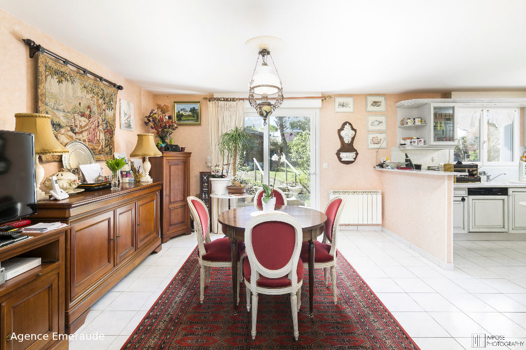 Maison Dinard 5 pièce(s) 109 m2 chambre au rez-de-chaussée Maison Dinard 5 pièce(s) 109 m2 chambre au rez-de-chaussée