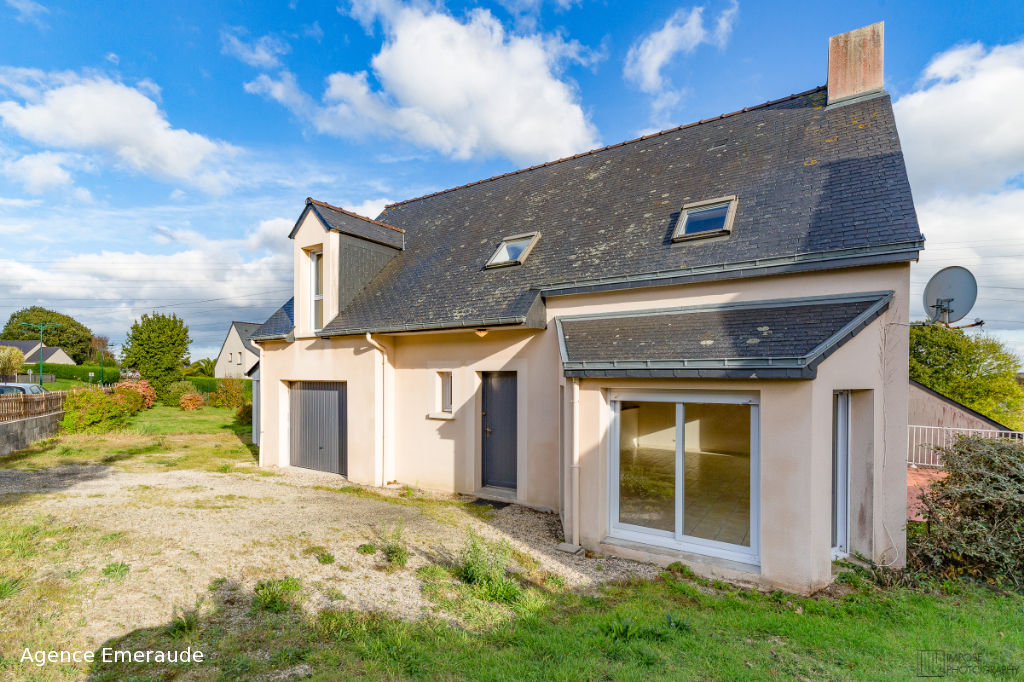 Maison La Richardais 5 pièce(s) 110 m² centre bourg 600 m² de terrain Maison La Richardais 5 pièce(s) 110 m² centre bourg 600 m² de terrain