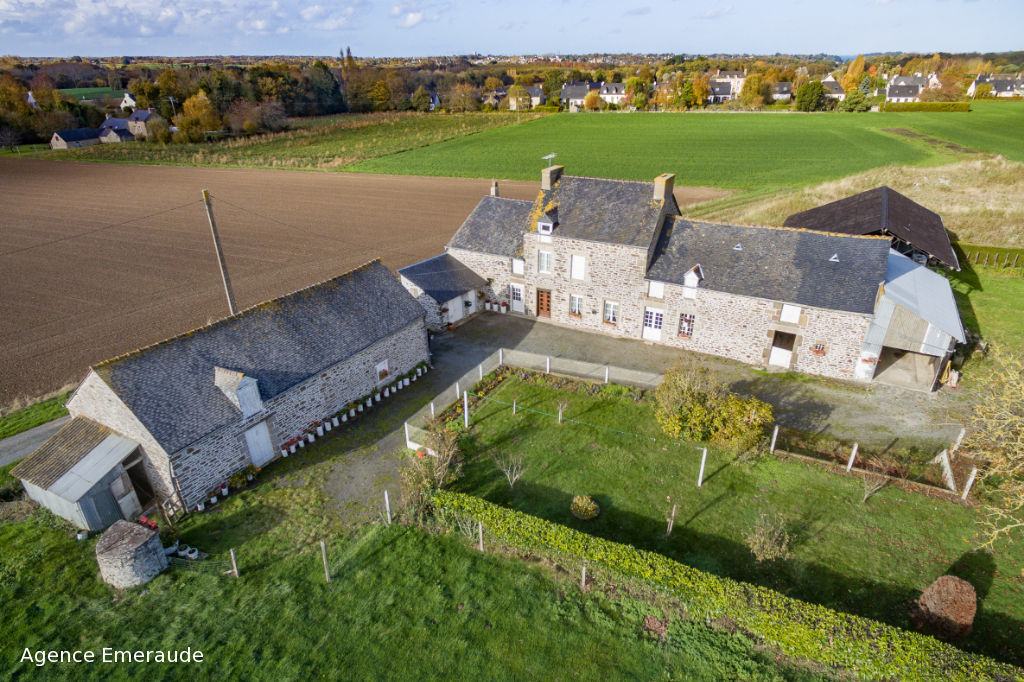 Maison indépendante Pleurtuit bords de rance 5 pièce(s) potentiel de 580 m² terrain de 2250 m² Maison indépendante Pleurtuit bords de rance 5 pièce(s) potentiel de 580 m² terrain de 2250 m²