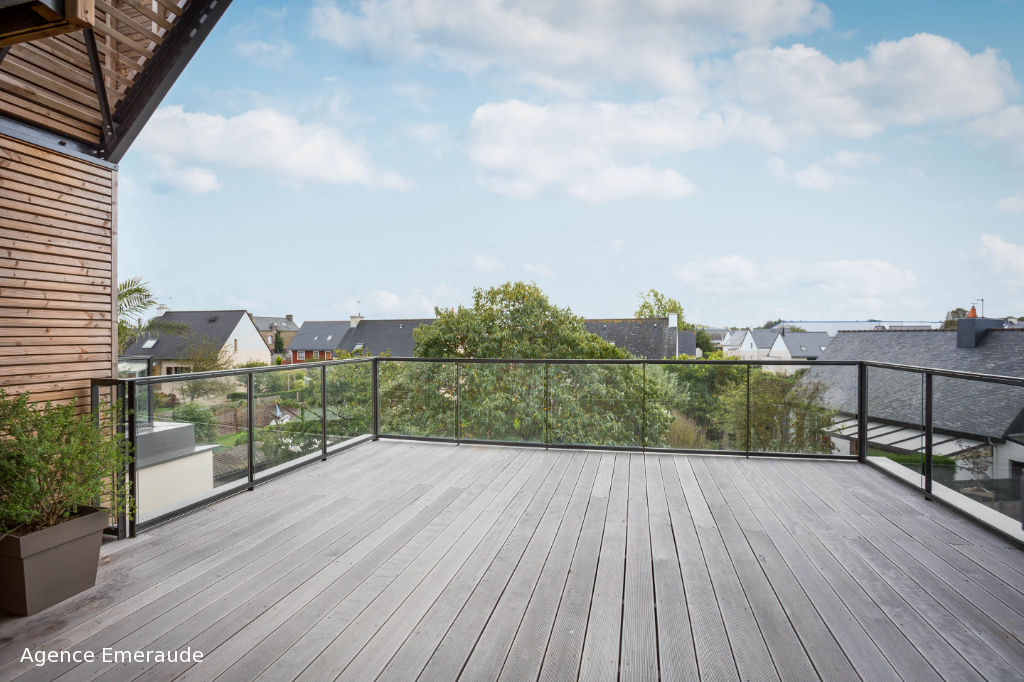 Appartement DINARD 82 m2 - 3 pièces - grand garage - grande terrasse Appartement DINARD 82 m2 - 3 pièces - grand garage - grande terrasse