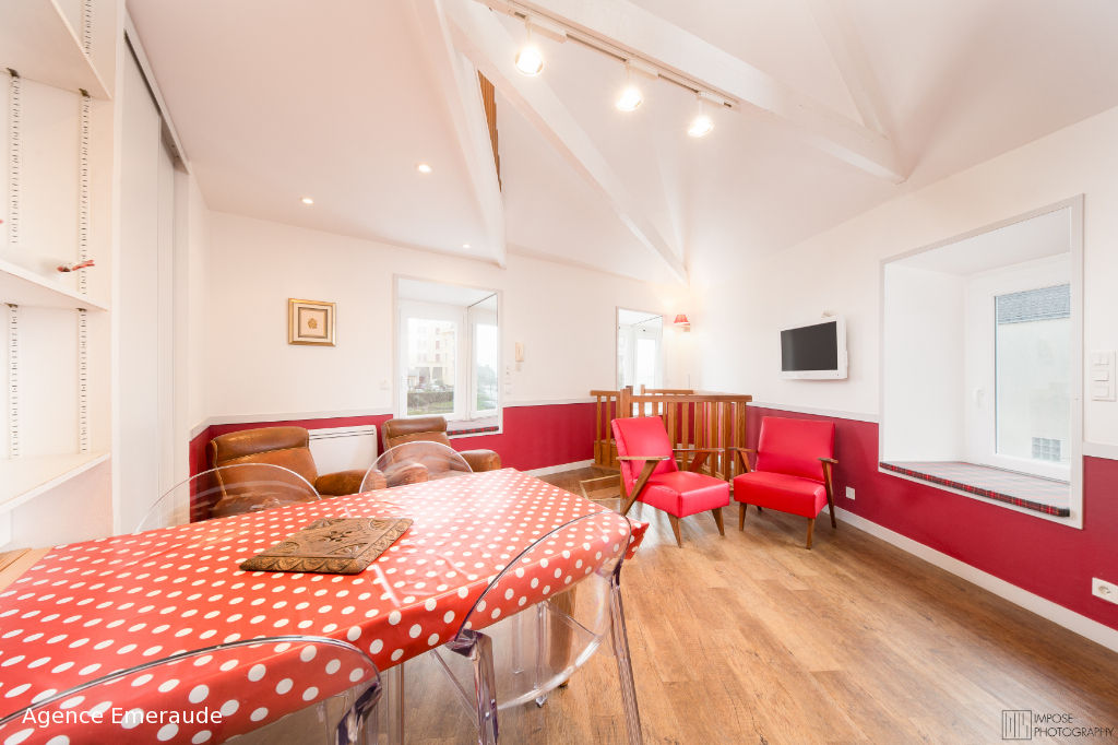 LOCATION SAISONNIERE Vue mer et plein centre DINARD-Appartement T3 Duplex LOCATION SAISONNIERE Vue mer et plein centre DINARD-Appartement T3 Duplex