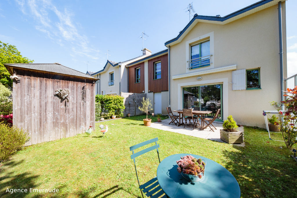 Maison Dinard 4 pièce(s) 95 m² 207 m² de terrain parfait état au calme d'une impasse Maison Dinard 4 pièce(s) 95 m² 207 m² de terrain parfait état au calme d'une impasse