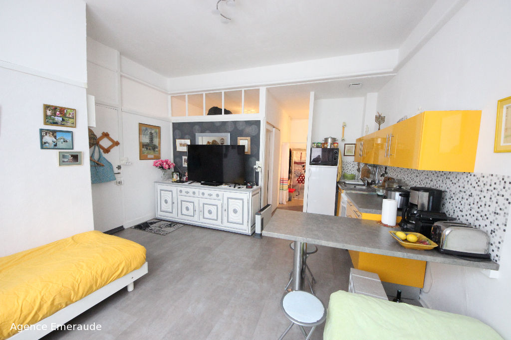 Appartement hyper centre Dinard 2 pièce(s) 30.33 m2 Appartement hyper centre Dinard 2 pièce(s) 30.33 m2
