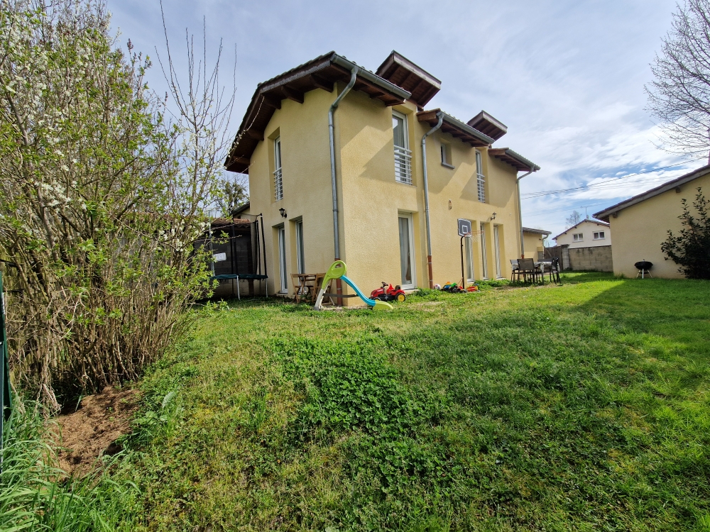 Maison contemporaine Polliat 3ch 95 m2 10Km de Bourg en Bresse Maison contemporaine Polliat 3ch 95 m2 10Km de Bourg en Bresse