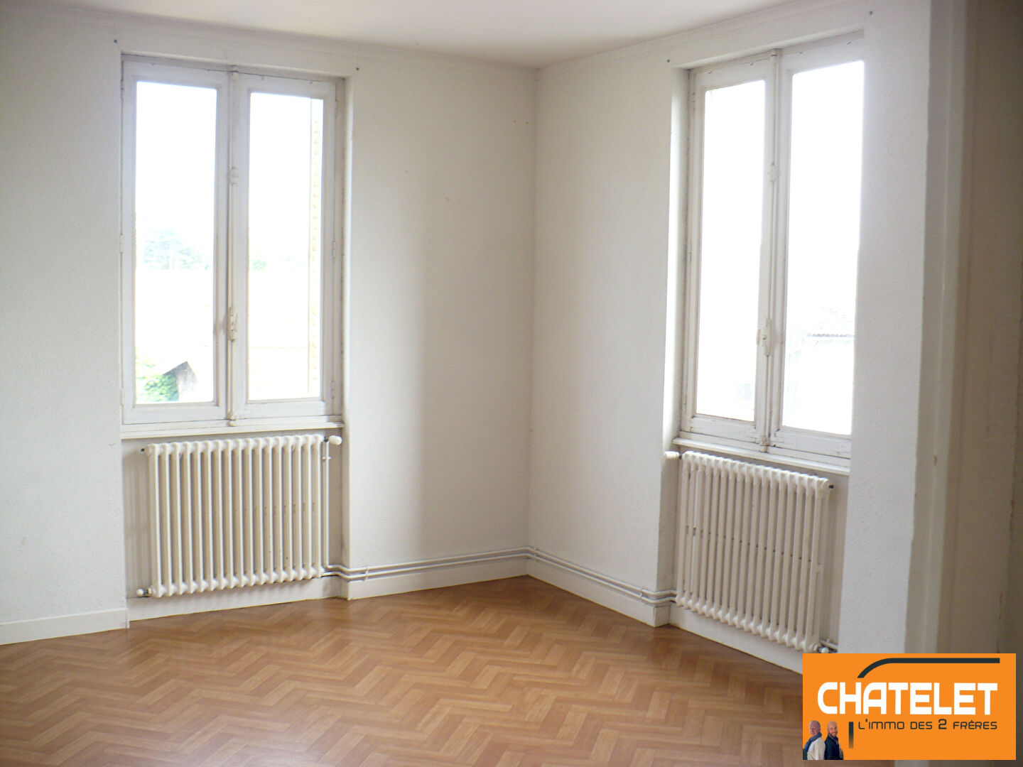 A louer proche gare appartement type 4 A louer proche gare appartement type 4