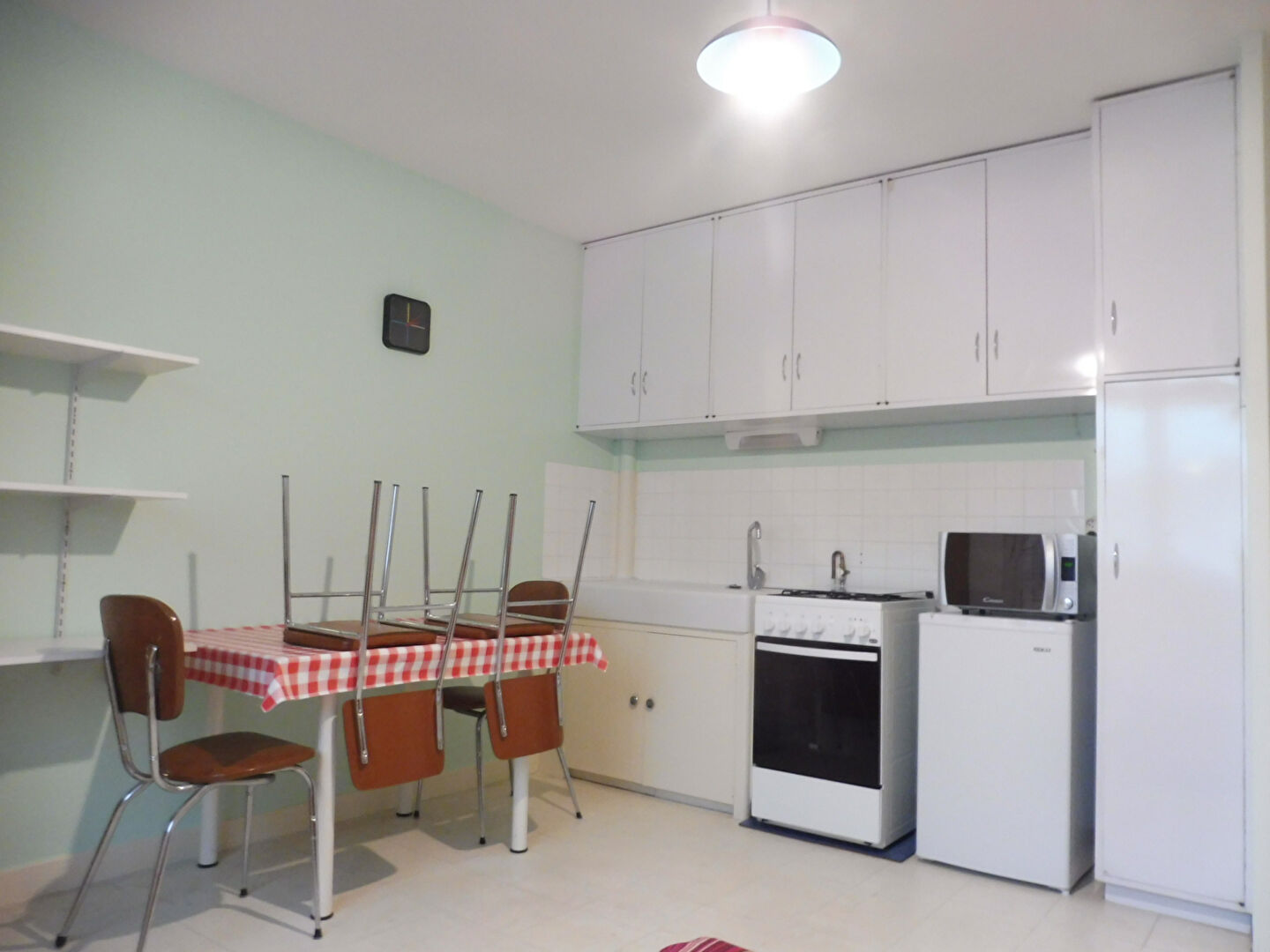 Appartement Meublé Bourg En Bresse 1 pièce(s) 24.56 m2 Appartement Meublé Bourg En Bresse 1 pièce(s) 24.56 m2
