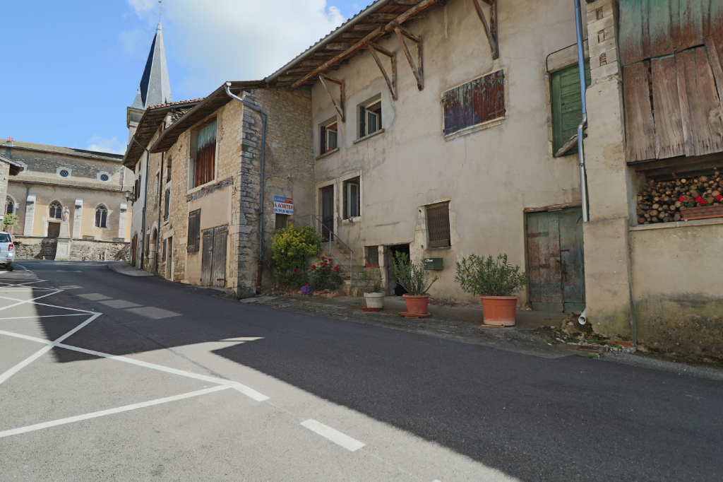 Maison de village Revonnas deux chambres agrandissement possible Maison de village Revonnas deux chambres agrandissement possible