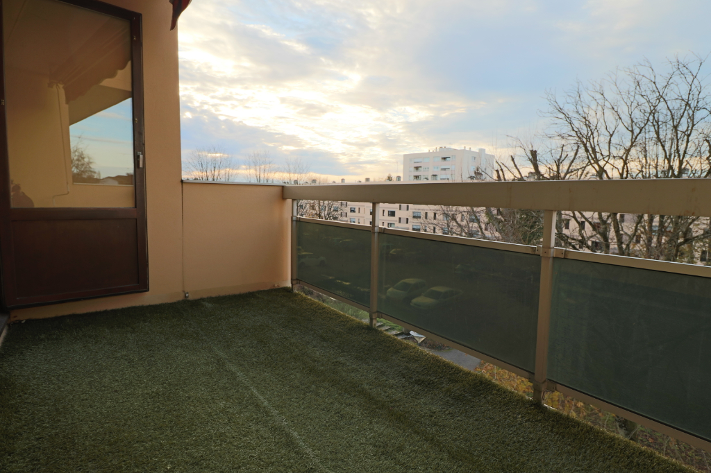 Appartement T3 Bourg En Bresse 3 pièce(s) 61.70 m2 Appartement T3 Bourg En Bresse 3 pièce(s) 61.70 m2