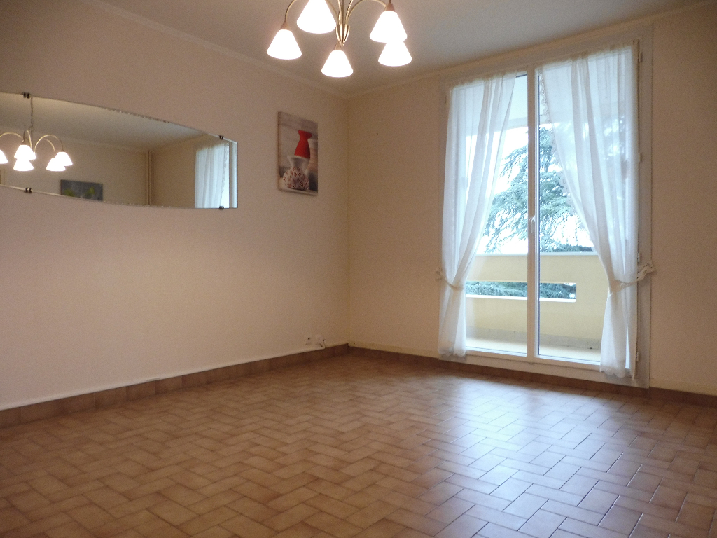 Appartement Peronnas 2 pièce(s) 60 m2 Appartement Peronnas 2 pièce(s) 60 m2