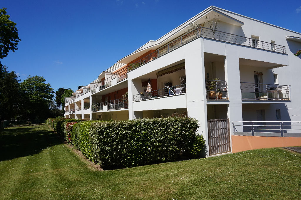 T.3 AURAY CENTRE VILLE - 62.58 m2 T.3 AURAY CENTRE VILLE - 62.58 m2