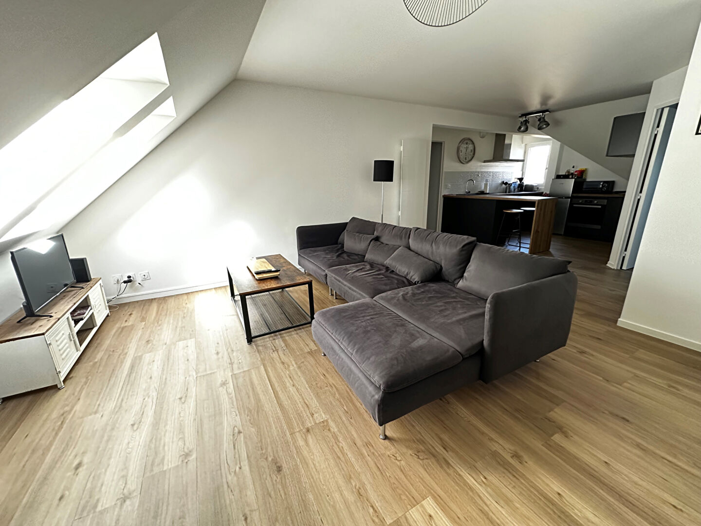 T.2 AURAY CENTRE - 48 m² T.2 AURAY CENTRE - 48 m²