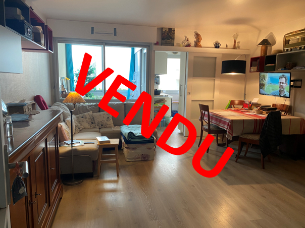 T.1 BIS AURAY CENTRE - 35 m² T.1 BIS AURAY CENTRE - 35 m²