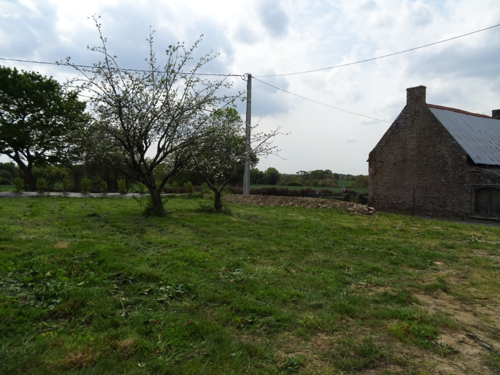 PLUMERGAT Terrain 960 m2 dont 410 m² constructible PLUMERGAT Terrain 960 m2 dont 410 m² constructible