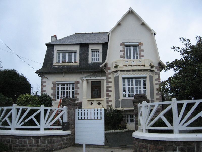 Etables, maison de style r�gionaliste � vendre, 3 chambres + 1 bureau