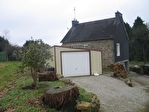 R�gion Rostrenen-Propri�t� en pierre � usage d'habitation