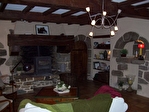 LANDIVISIAU, 10 km - Manoir du XVII� si�cle - Belle restauration - D�pendances