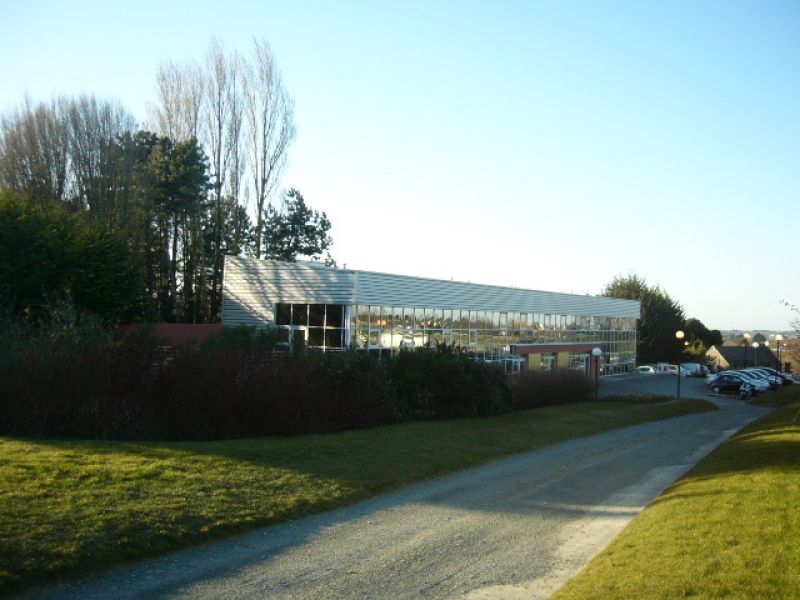 Pordic, axe passant, locaux commerciaux � louer