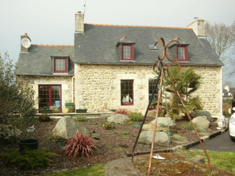 Tr�veneuc, maison en pierre enti�rement r�nov�e � vendre