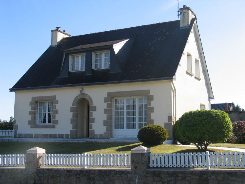 Close to Rostrenen-4 bedrooms neo breton house