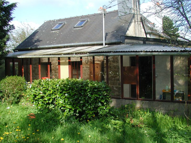 R�gion Saint Nicolas du P�lem, maison en pierre sur environ 1000m� de terrain
