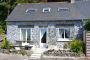 In the Guerl�dan area - 2-bedroom house with courtyard
