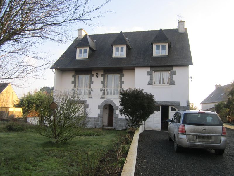 Pl�rin, maison � vendre, avec appartement T2, 1600 m� de terrain