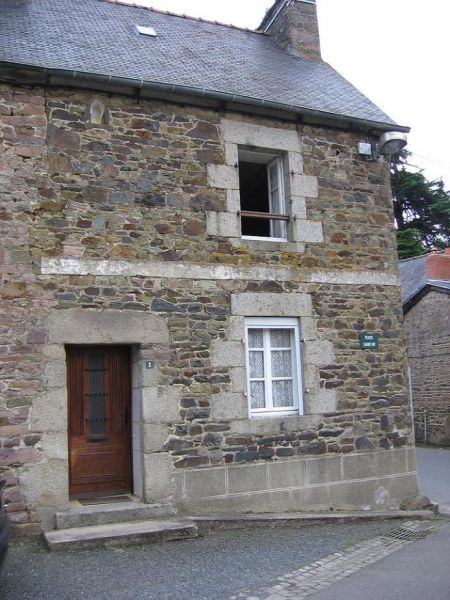 YVIAS - MAISON A VENDRE 3 CHAMBRES - GRENIER