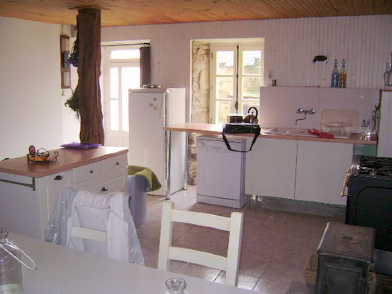 Axe St Malo/Rennes: jolie maison en pierres avec d�pendance et beau jardin priv�