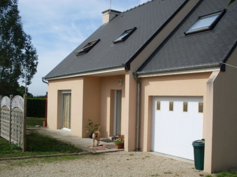 Secteur Jugon : Belle maison r�cente avec garage et Jardin