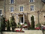 Ancien Moulin r�nov� et ses d�pendances dans cadre de verdure