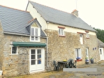 Jugon les lacs: Typical french farmhouse